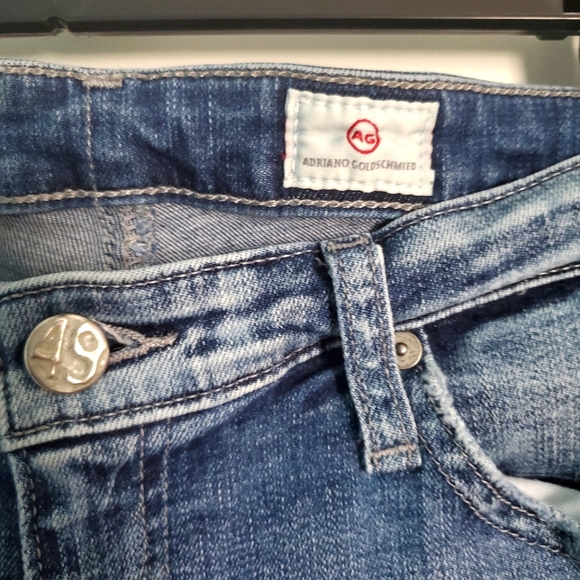 AG Adriano Goldschmied distressed skinny jeans, size 28R - Picture 4 of 9